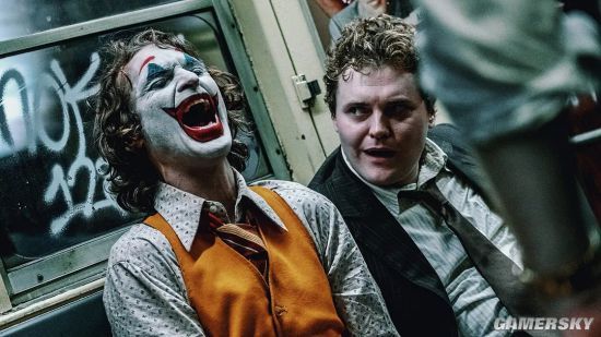 美国惊现真人版小丑患罕见疾病会失控大笑