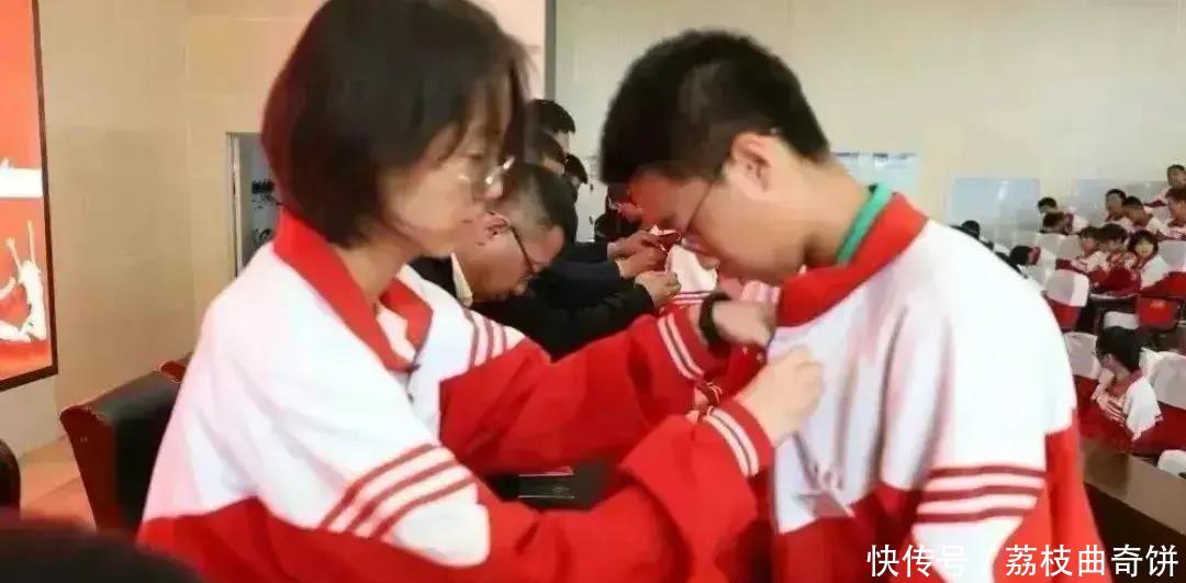 “汶川地震中的英雄林浩：守护与传承，你如何看待这份力量 - 360娱乐，你开心就好