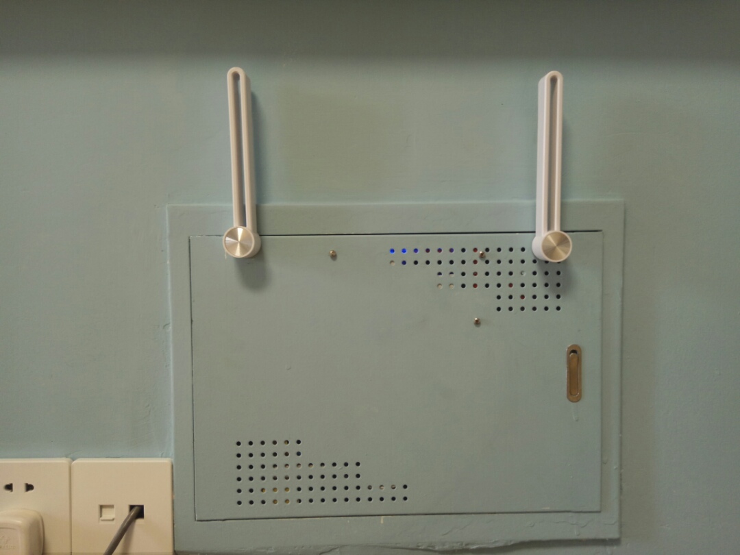 360路由器改装 ,放在弱电箱里面,信号不好吗?来看看我怎么放的?