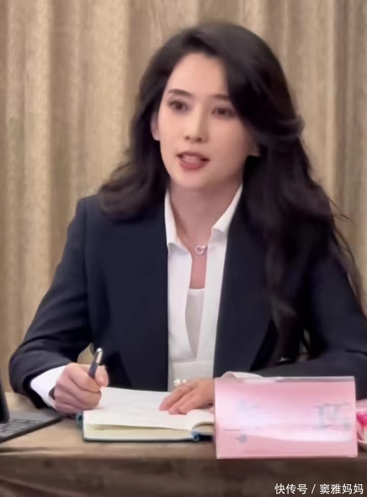90后美女“李巧”走红，眼神坚毅气场十足，“真实身份”不一般 - 360娱乐，你开心就好