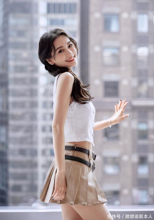 身穿20万高定,拘谨地在金像奖红毯溜了一圈,杨颖的心气哪去了? - 360娱乐,你开心就好