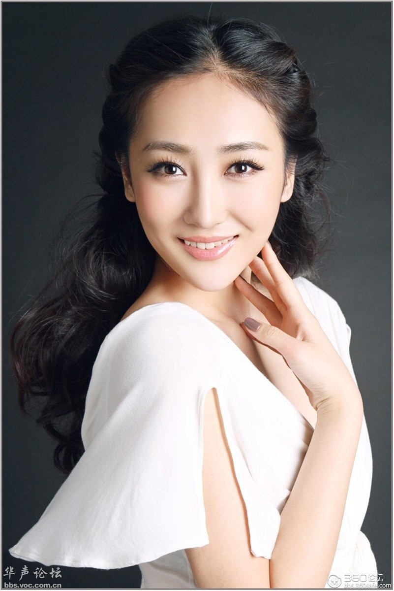 影视演员高妹瑶美图