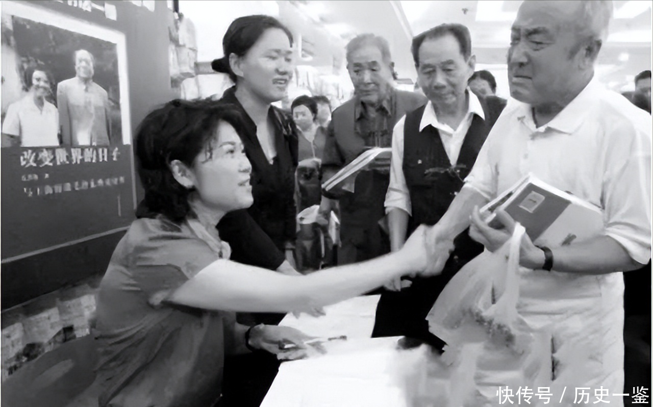 孔东梅:毛家后代中唯一有“主席痣”的人,用公司的名字怀念外公 - 360娱乐,你开心就好