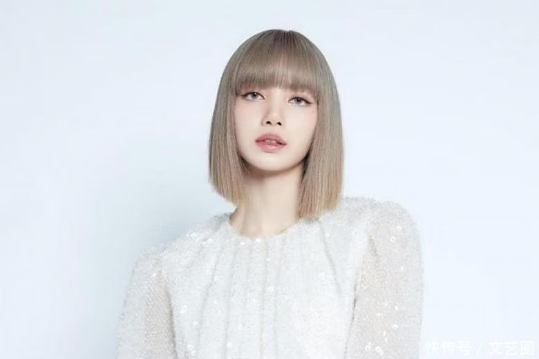 Lisa回泰国和妈妈吃苍蝇馆子！素颜曝真容，餐厅环境堪忧画面曝光 - 360娱乐，你开心就好