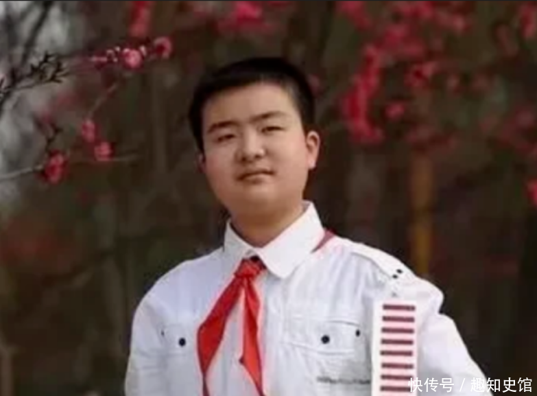 当年红遍网络的“五道杠少年”,现在却泯然众人,成现实版方仲永 - 360娱乐,你开心就好