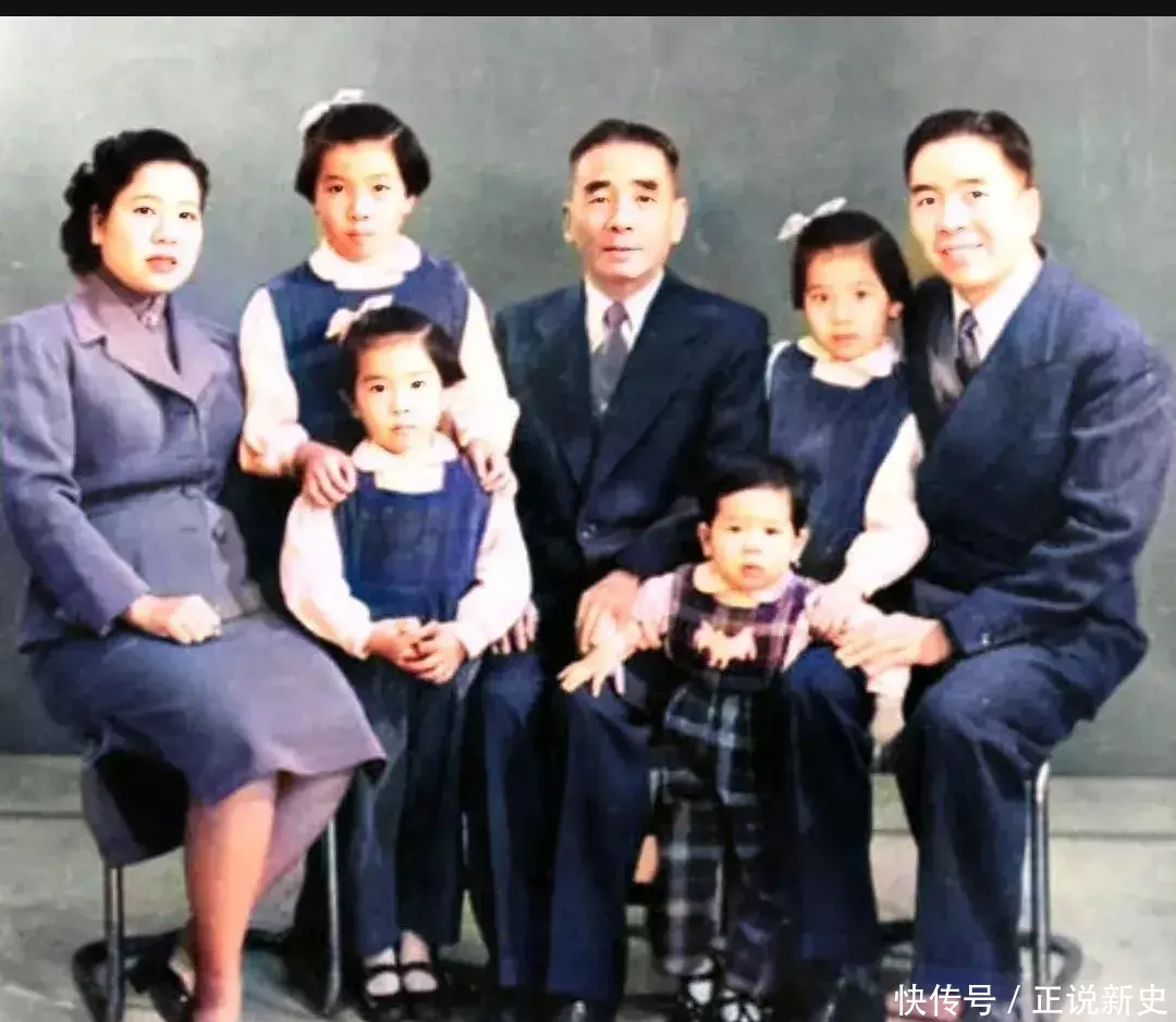 老照片：50年代，“船王”包玉刚一张罕见的全家福 - 360娱乐，你开心就好