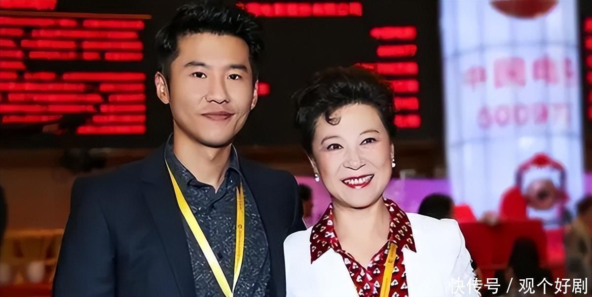 演员王骁:40岁才走红,娶素人妻子,是母亲王馥荔的骄傲 - 360娱乐,你开心就好
