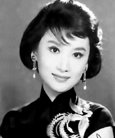 一代传奇影星夏梦去世 系金庸梦中情人