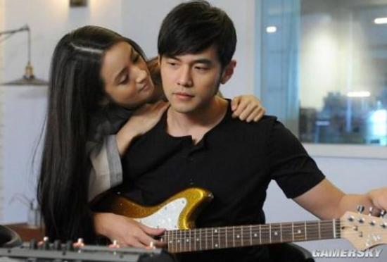 三吉彩花火了后一起回忆一下周董mv里的女神们