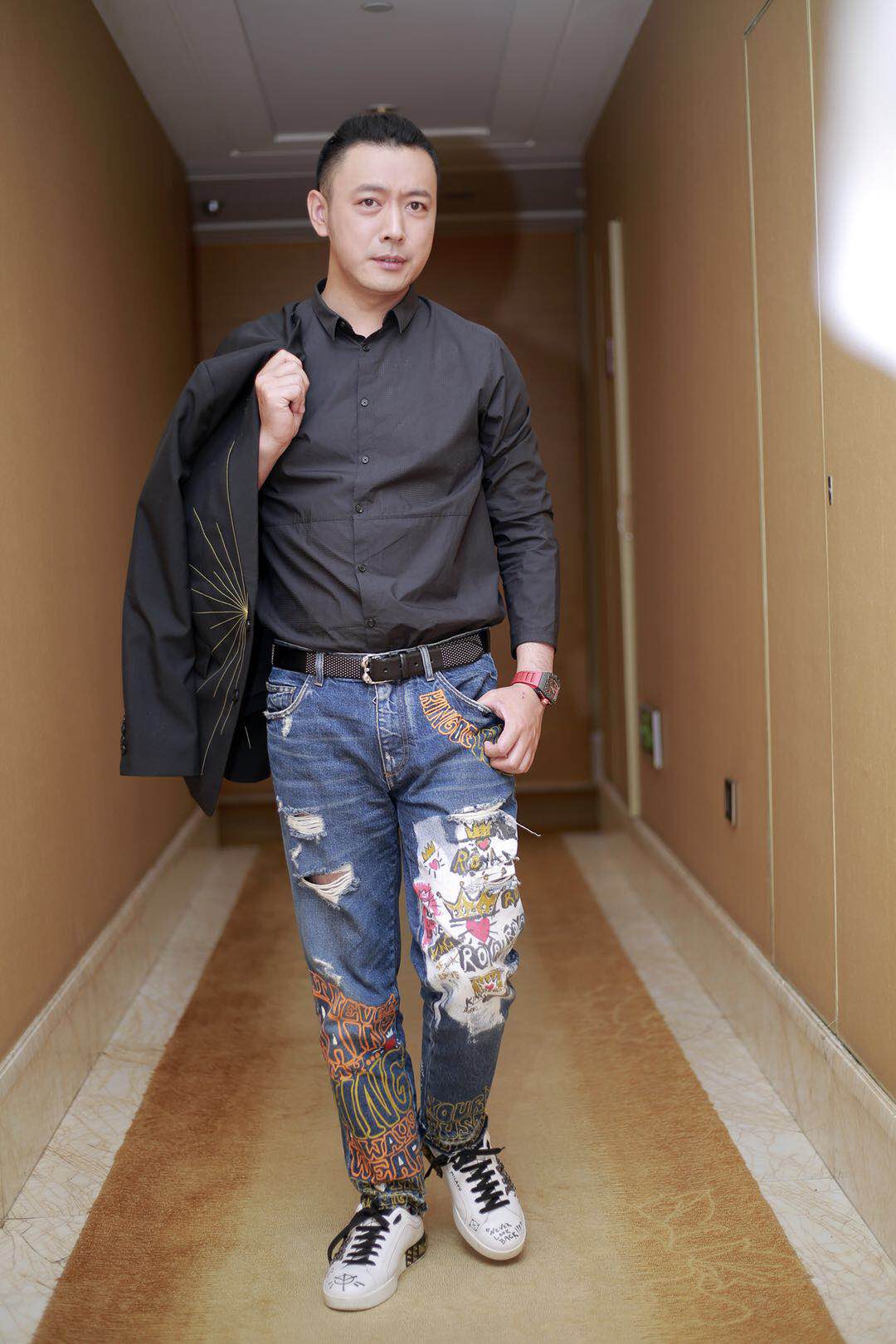 曹炳琨陷入动物世界命运挣扎实力演技展现双面人性