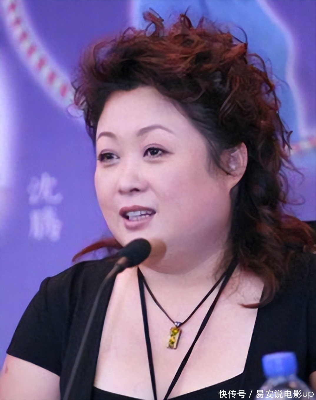 演员张海燕被曝包养20岁男模,双方以妈咪宝贝互称,太辣眼!