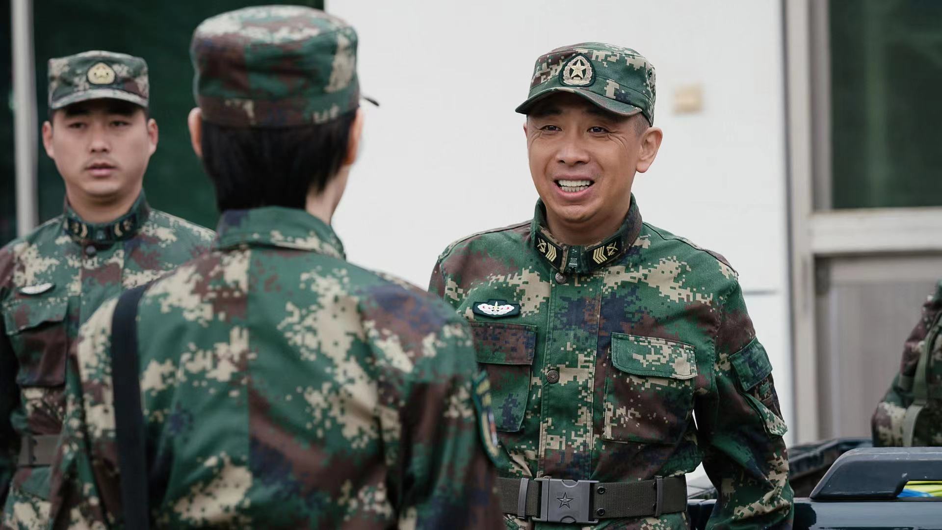 老班长专业户再演军人戏范雷号手就位热血开播