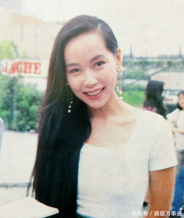 结婚34年无子女，目睹富豪丈夫