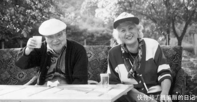 80岁冯亦代不顾世俗要续弦，携手相伴12年，晚年称：要和原配合葬 - 360娱乐，你开心就好