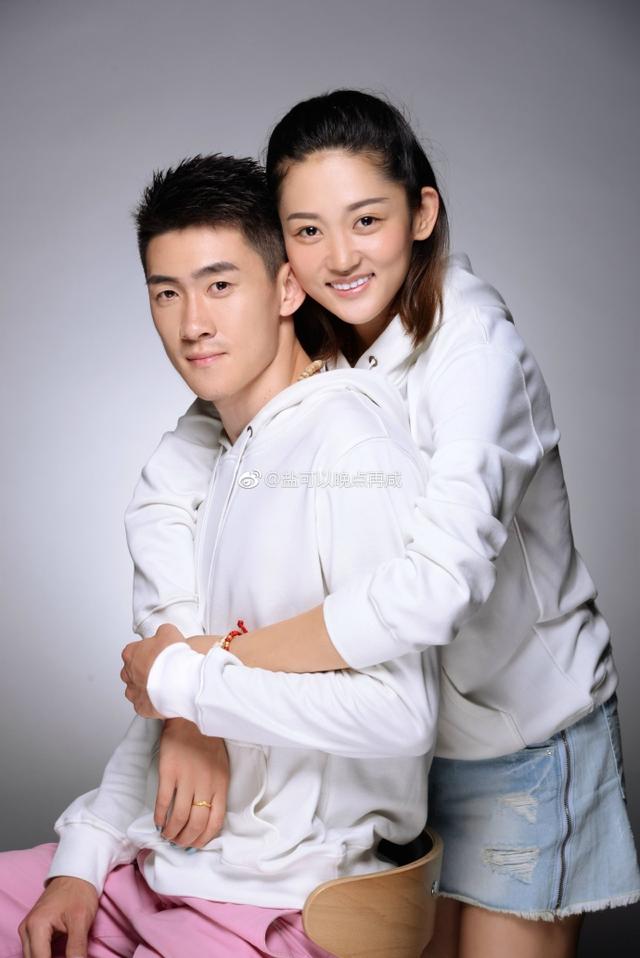 祝福!中国排球圈又一情侣曝光,郎才女貌超般配