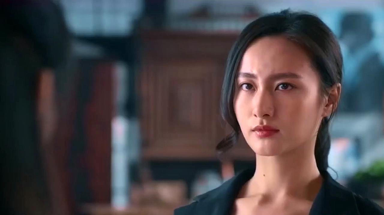 暗徒,万潼美女真正的身份是谁,连警察都找上门来了