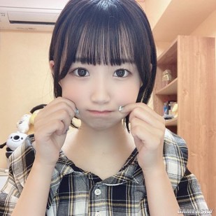 幼齿长相引人怜爱21岁的萝莉脸女子偶像音井结衣