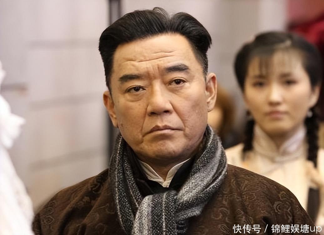 74岁刘松仁近照曝光!瘦到脱相认不出,携妻子和李立群聚餐好开心 - 360娱乐,你开心就好