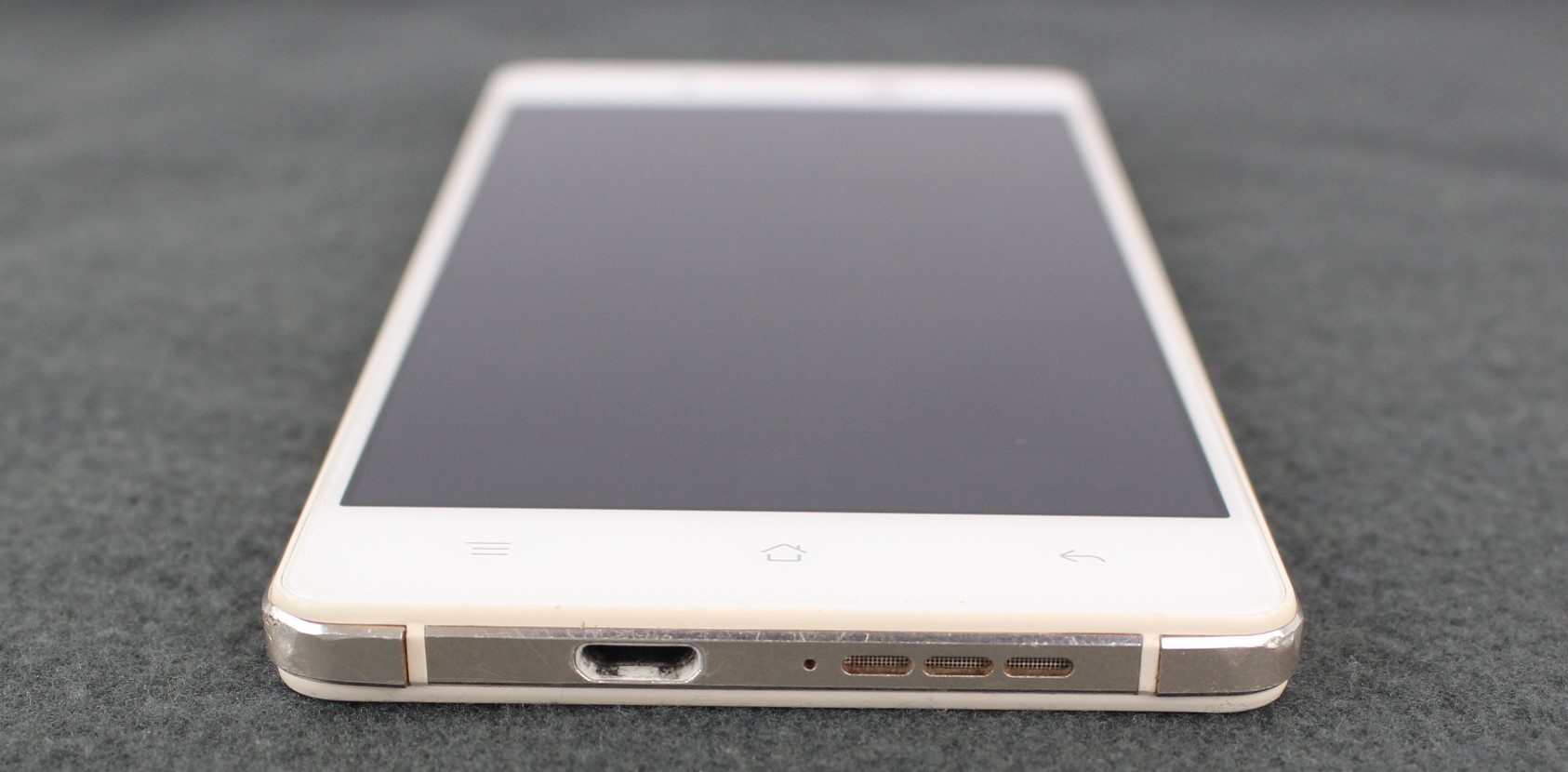 型号:r8007 支持网络:支持移动4g/3g/2g  赠品:数