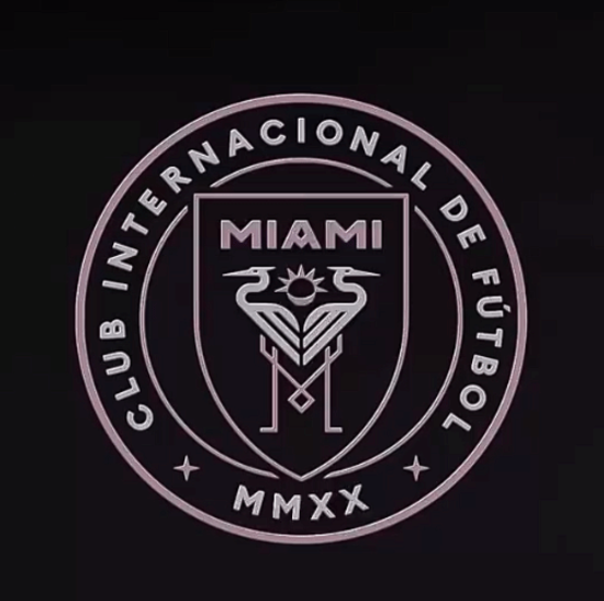 梅西获第八座金球奖迈阿密国际修改队标为其庆祝