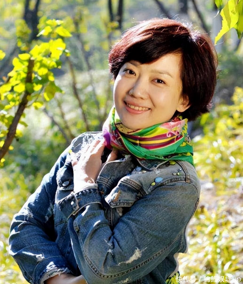 央视主持人王端端:曾因直播时落泪引争议,嫁同行丈夫幸福美满 - 360娱乐,你开心就好