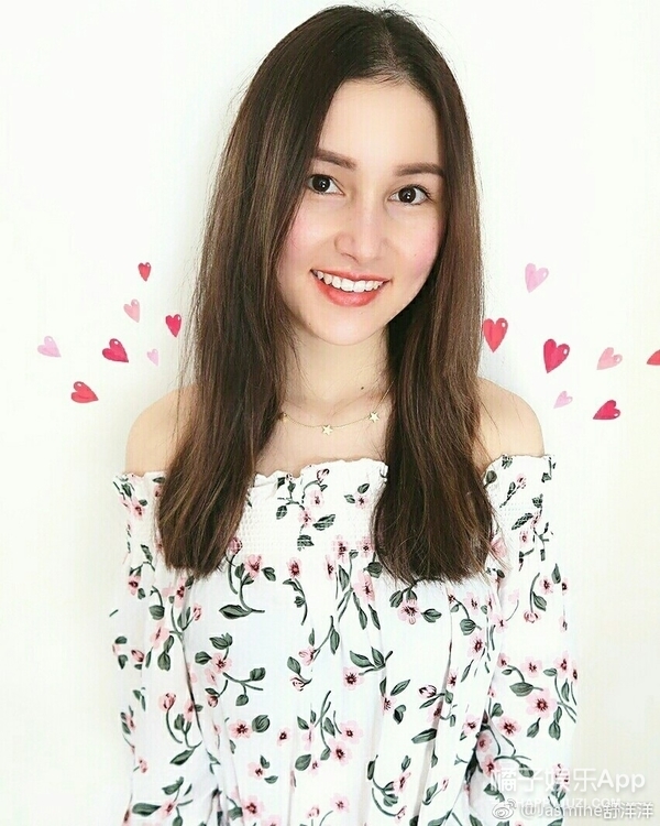 和墨尔本都有赛区,这是2017年墨尔本赛区的新闻发布会: 她是中波混血