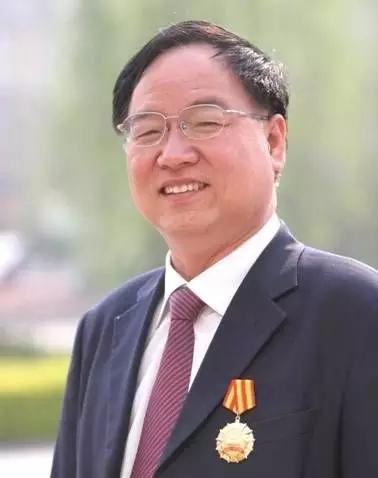 张文茂,河北衡水中学校长