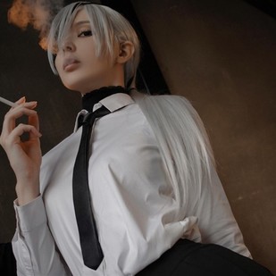 cosplay图赏美国大姐姐cos博德之门3影心皮衣下的极品身材