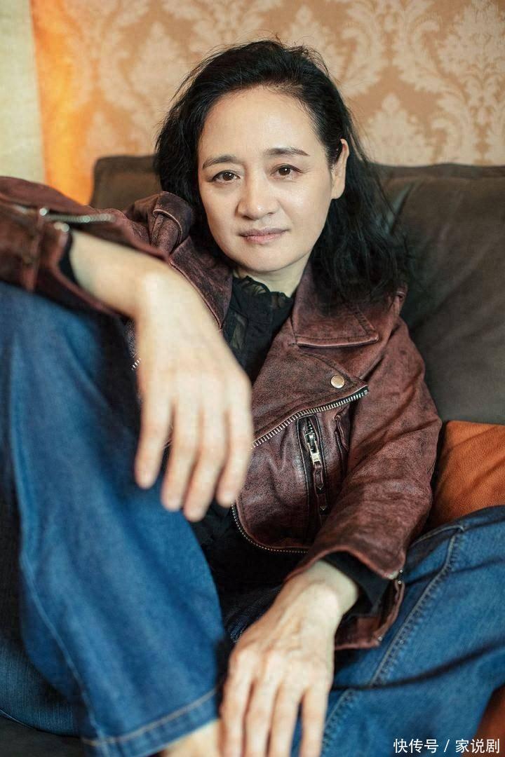 伍宇娟:离婚后至今单身,她一肩挑起两代人的重担 - 360娱乐,你开心就好