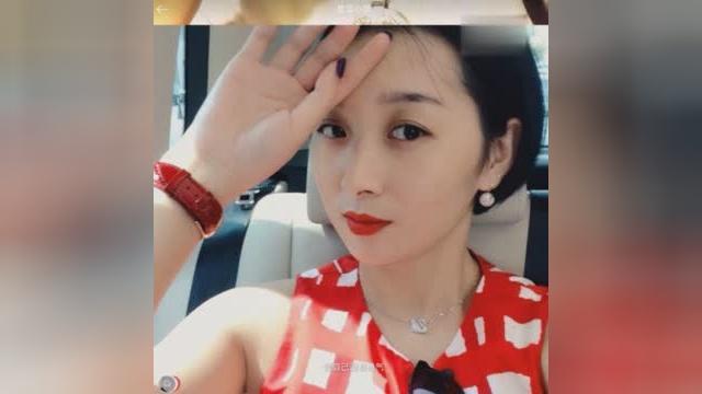 本山传媒二人转演员梁红演唱张柏芝的《星语心愿》