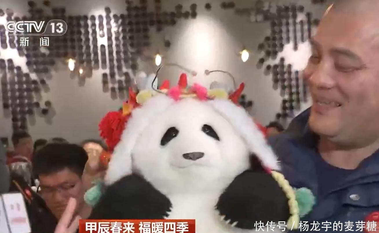 花花是春晚最小的观众，可是备受关注呢！ - 360娱乐，你开心就好