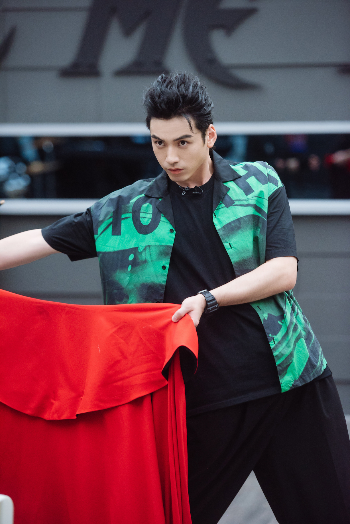 《披荆斩棘的哥哥》刘迦变身斗牛士李响再现古典舞 白