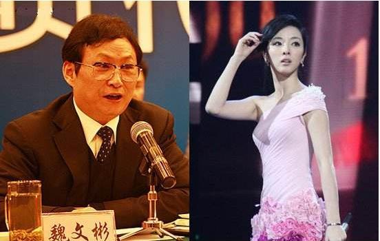 李思思全家照,32岁已是两个孩子的辣妈,65岁丈夫背景如此大_【快资讯