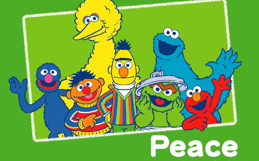 上世纪70年代,他在美国流行的儿童木偶剧《芝麻街》中扮演了恩尼一角.