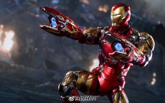 hottoys复仇者联盟4终局之战钢铁侠mark85战损版展示