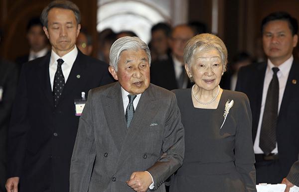 日本天皇夫妇  东方ic 资料图