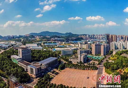 长沙高科技工业园区麓谷.长沙高新区供图