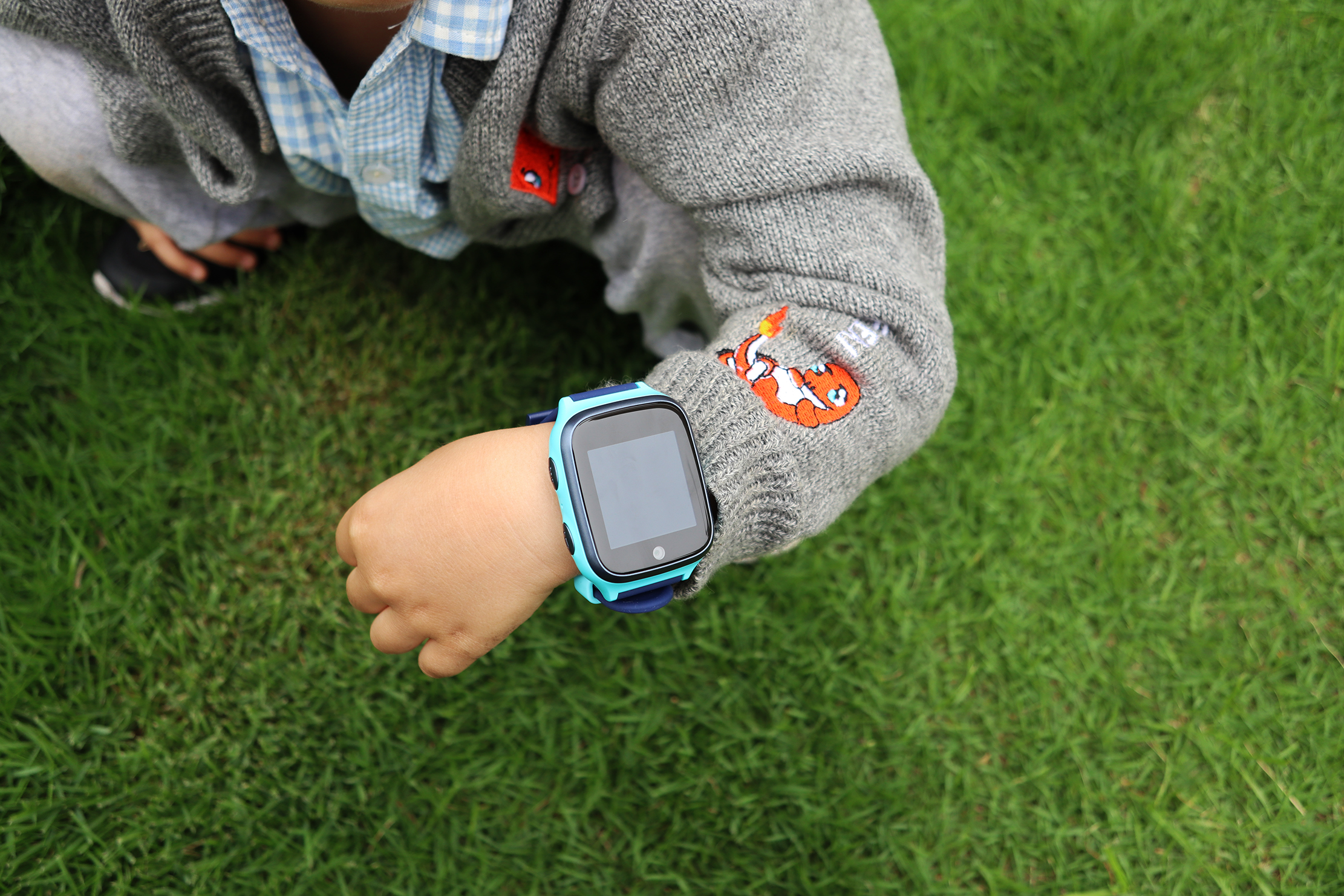 戴上ta当gai上最靓的仔——360儿童手表8x评测