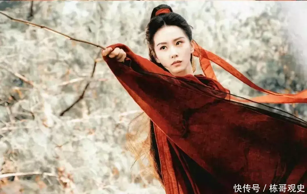 全程空洞眼，面无表情，张晚意竟以这种方式给偶像剧演员上了一课 - 360娱乐，你开心就好