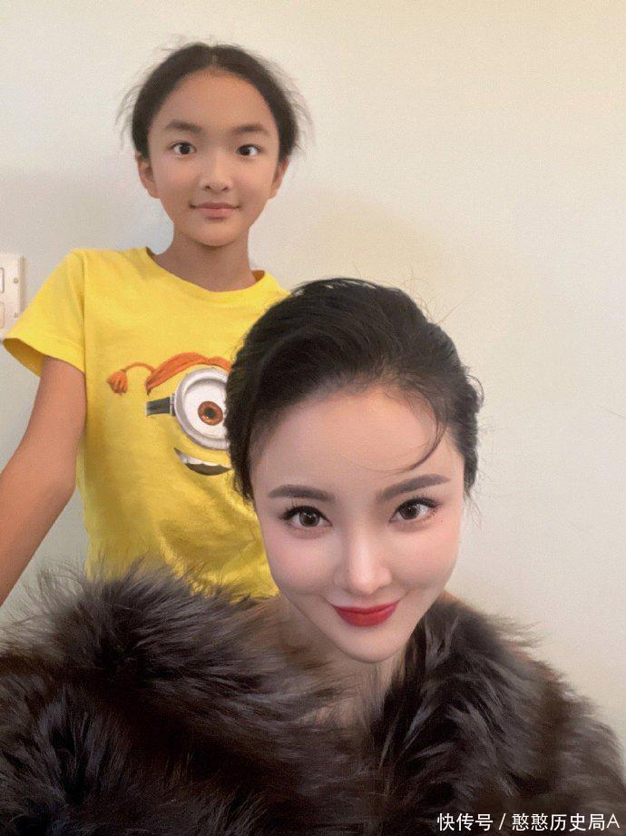 刘雨欣罕晒国外生活，12岁女儿灵气十足酷似吴倩，却遭妈妈吐槽！ - 360娱乐，你开心就好