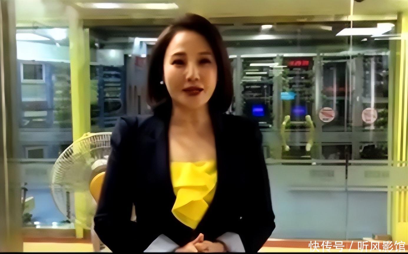 52岁的广东台主持人徐洁,不想为家庭放弃事业,从年轻到老都漂亮