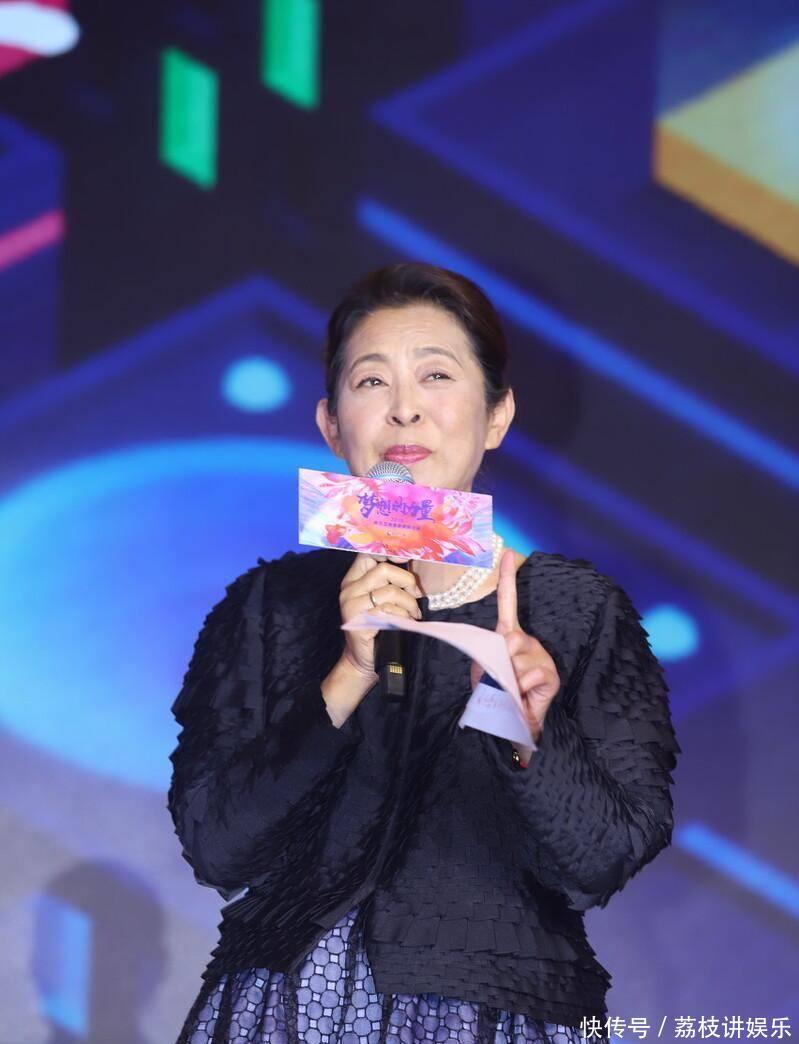 周涛分手半年就被求婚，与富豪老公恩爱15年，女儿却成一生的痛 - 360娱乐，你开心就好