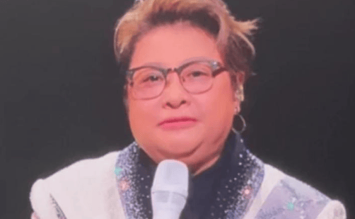 韩红成都演唱会哽咽谈及母亲