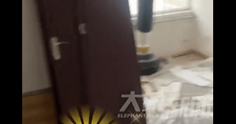 装修工记错房号将邻居家砸毁