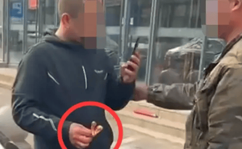 拦婚车讨喜钱掰断劳斯莱斯标