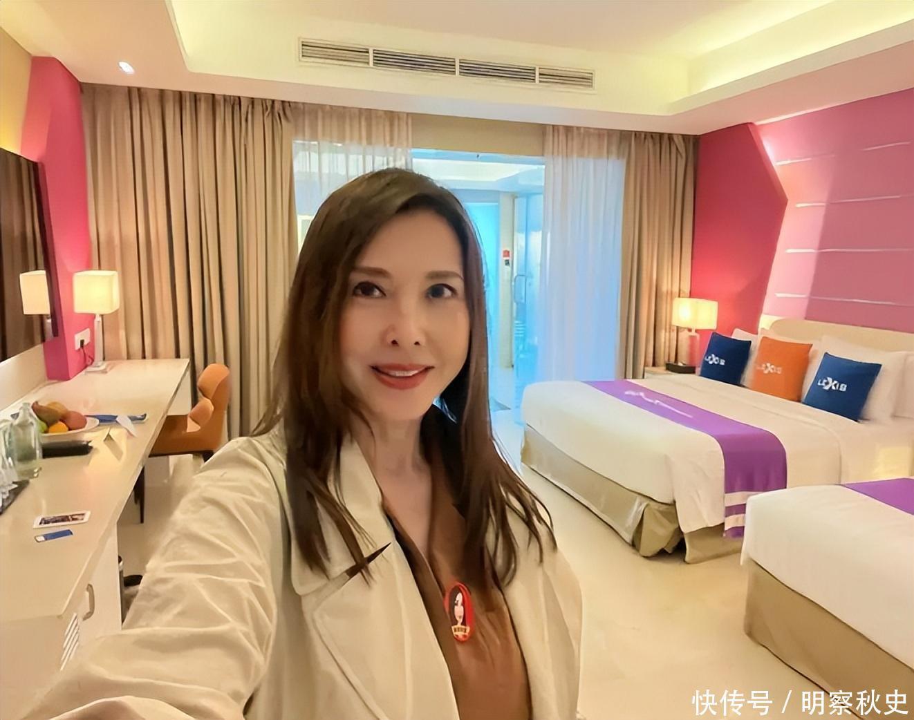 56岁李婉华近况曝光,早年情断吴镇宇,今怕丈夫变心不敢整容