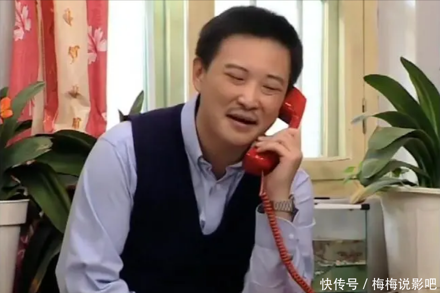 扮演了这么一个得过且过,却也不失奋斗精神角色的演员,叫做吕小品