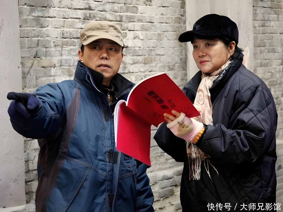 胡玫痛斥网络水军!曾被男演员举报"潜规则",再婚丈夫怎样待她