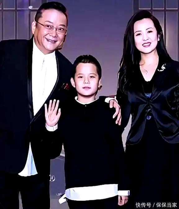 王刚年近80仍登台,为儿子拼搏引热议,老戏骨现状令人动容 - 360娱乐，你开心就好