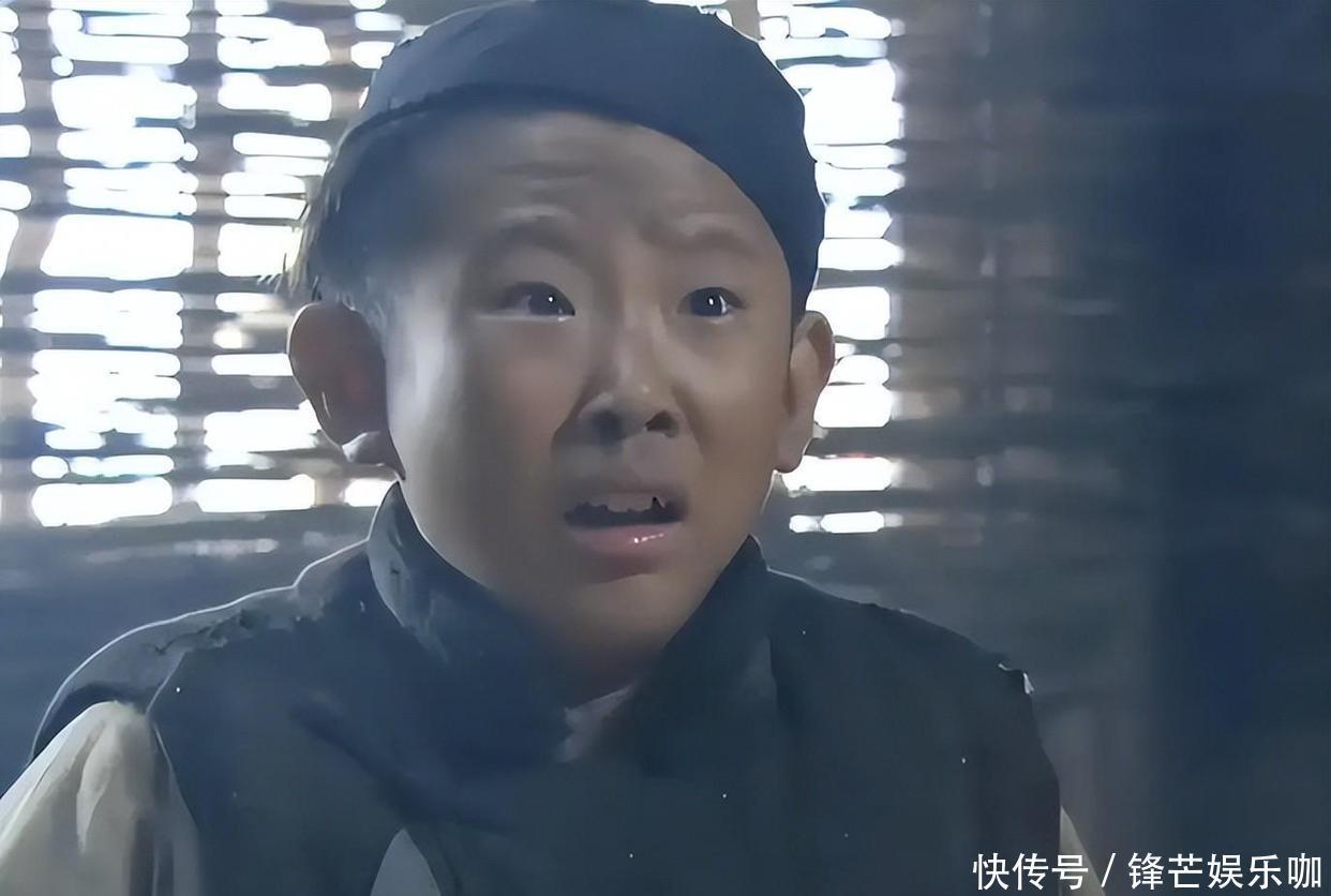 侯祥:九岁停育至今难变童颜,四十仍演童星,娶娇妻遭笑似母子 - 360娱乐,你开心就好